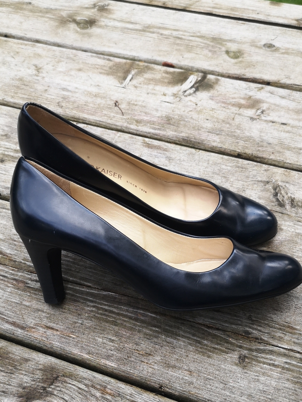 Peter Kaiser heels